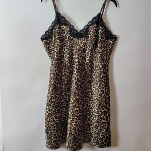 Ambrielle Womens Leopard Print Nightgown With Lace Trim 1X Polyester Blend